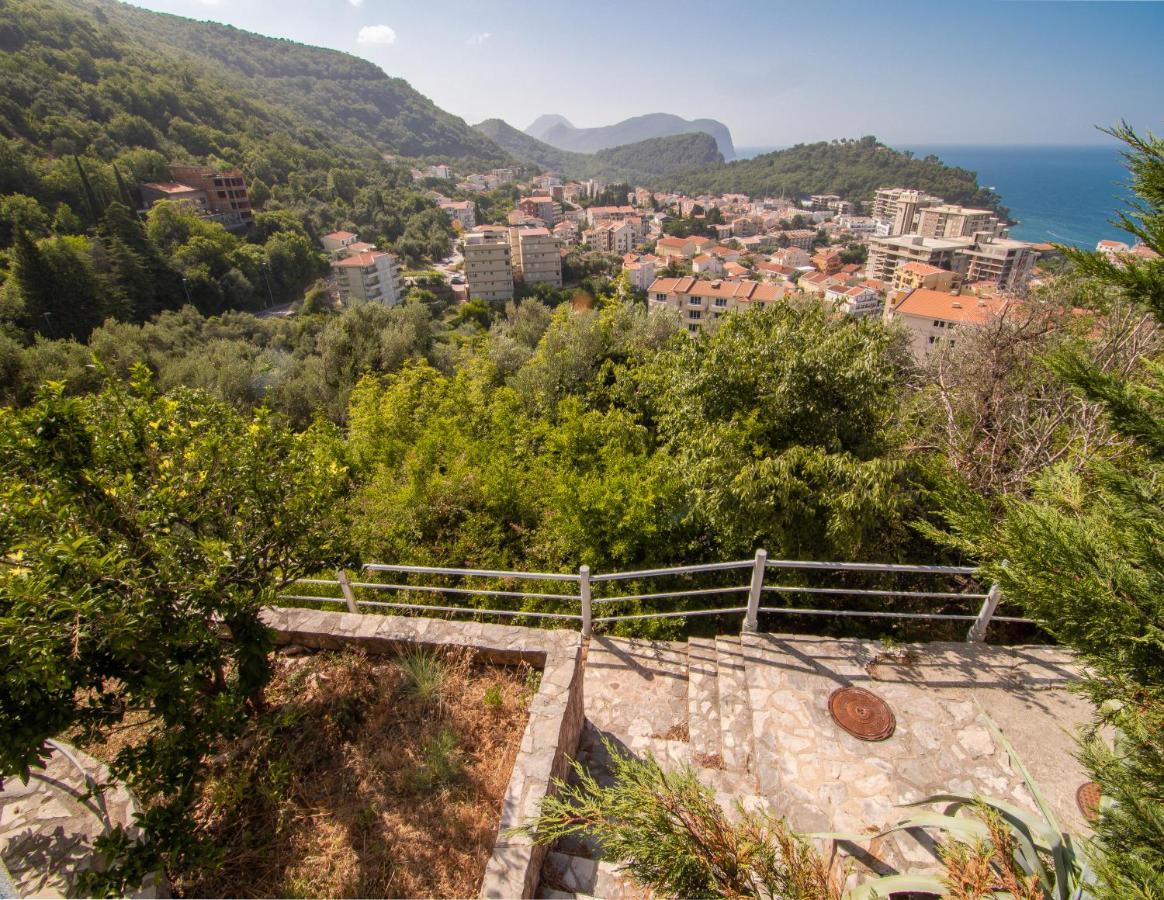 Mum'S Apartment Petrovac Bagian luar foto