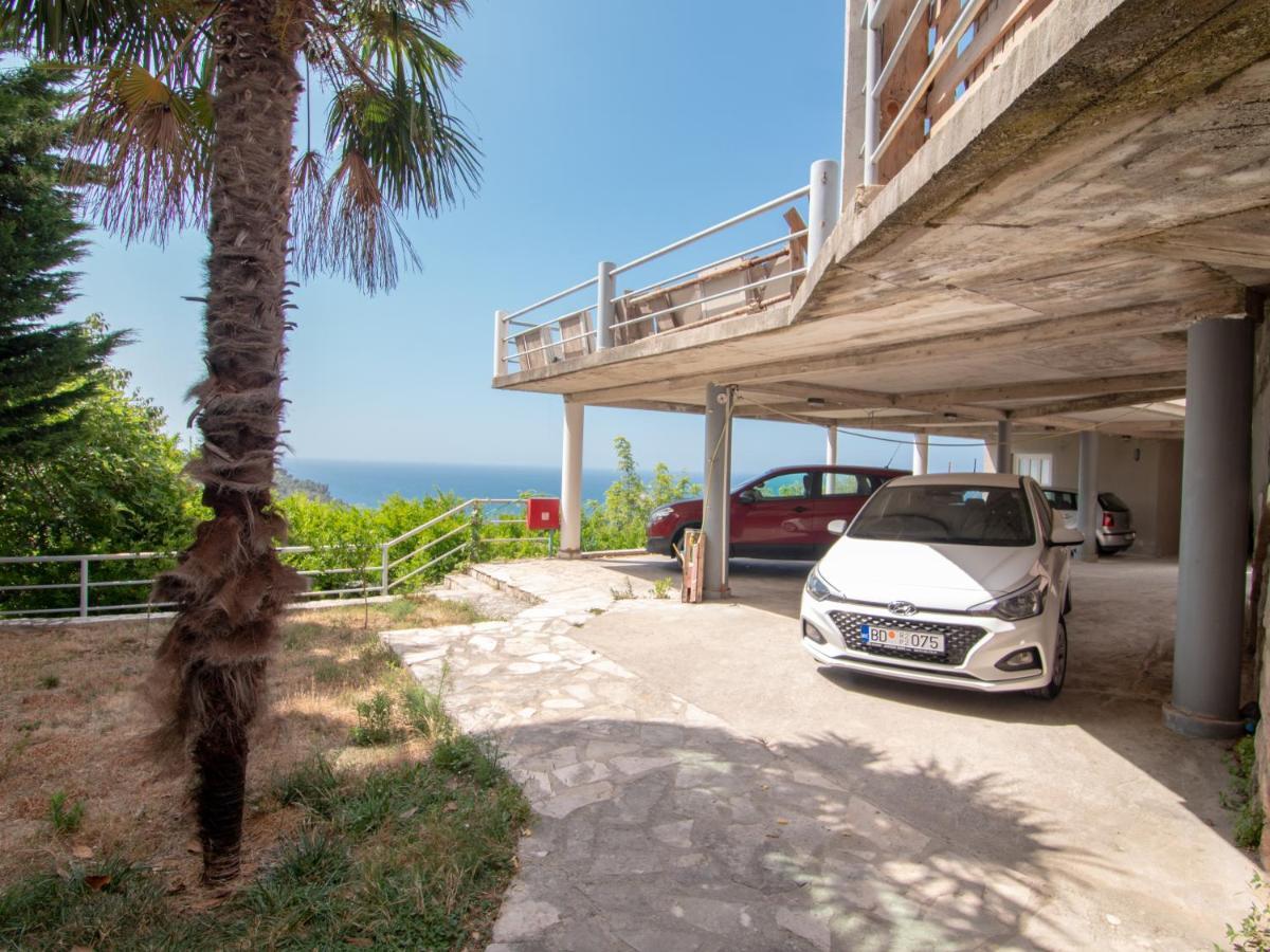 Mum'S Apartment Petrovac Bagian luar foto