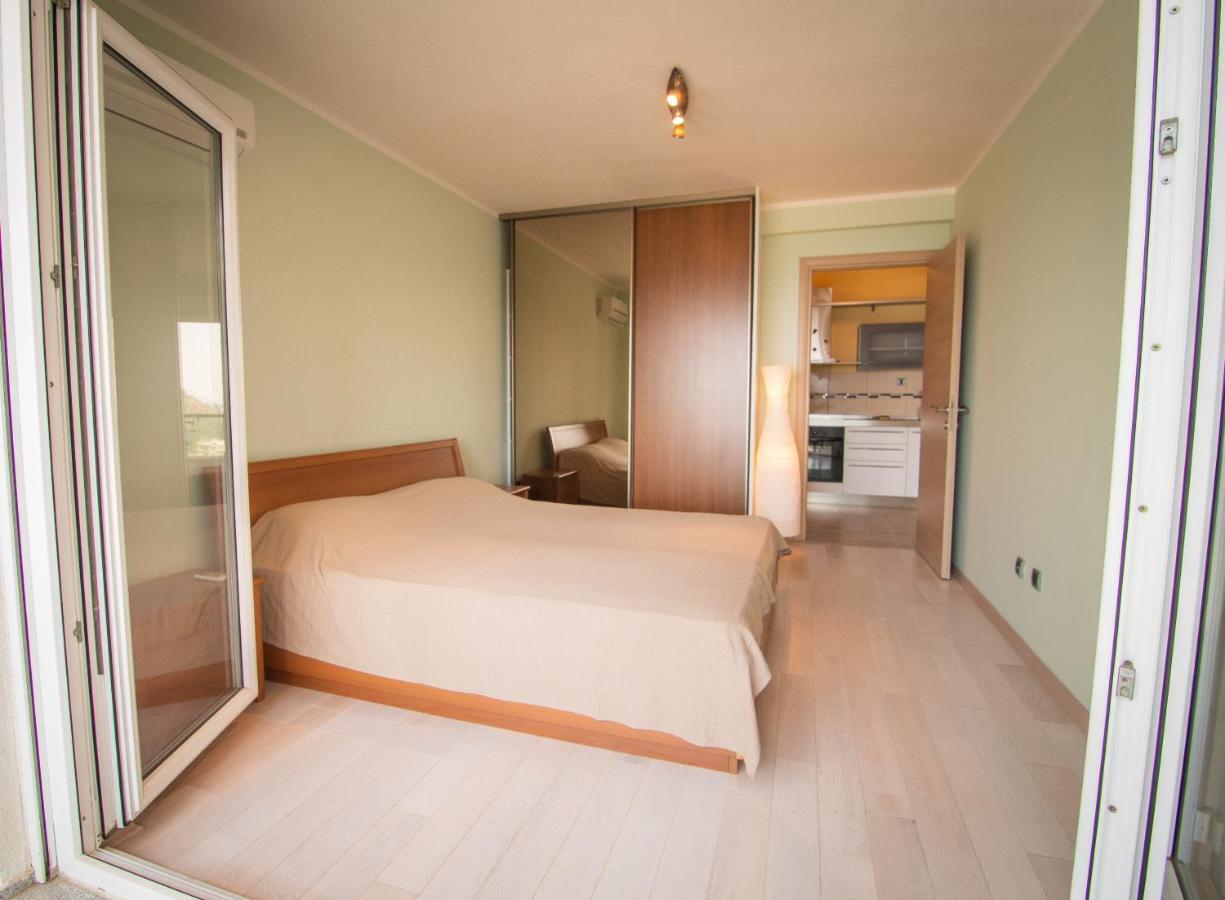 Mum'S Apartment Petrovac Bagian luar foto